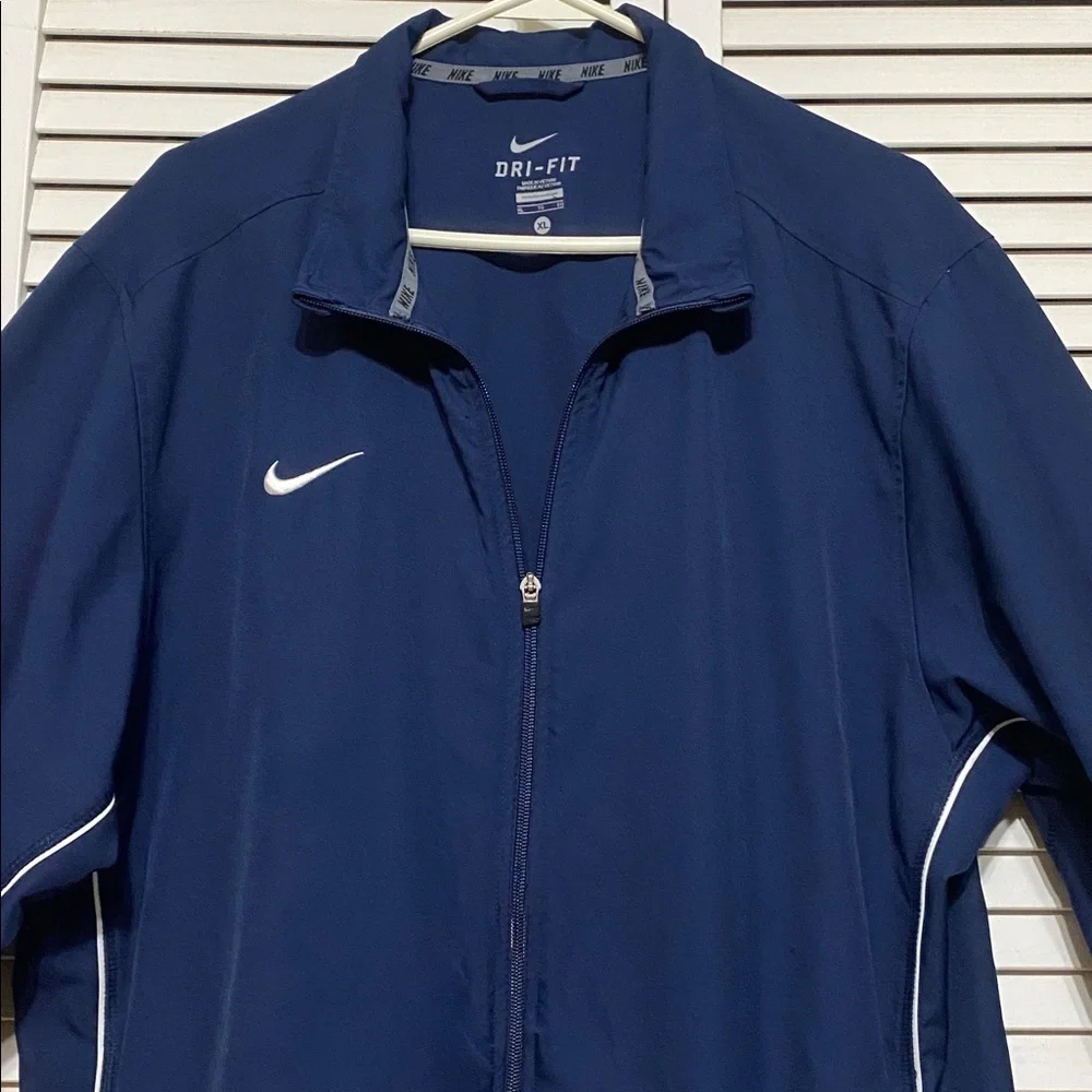 Nike Dri-Fit Navy Windbreaker Jacket Size XL